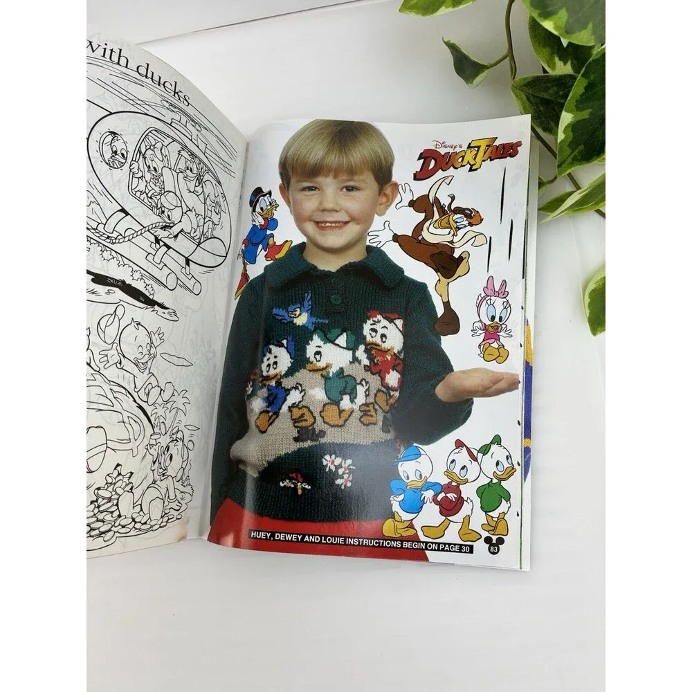 Disney Knitting Pattern Book Fun Knits Mickey Donald New Idea Age 3-12 years